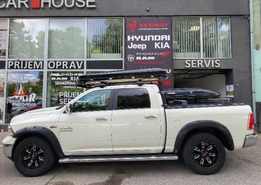 RAM 1500 Laramie skladem Praha CarHouse